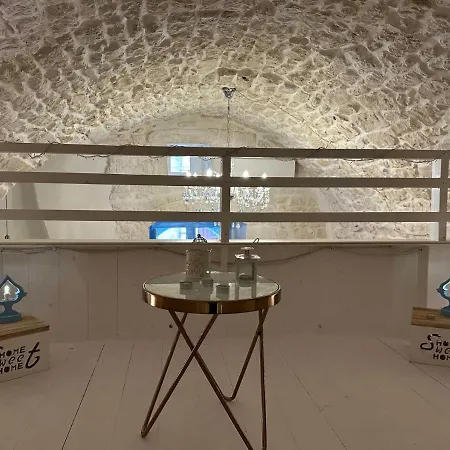 Bianco Calce - 오스투니