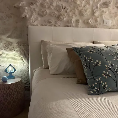 Bianco Calce - 펜션 오스투니